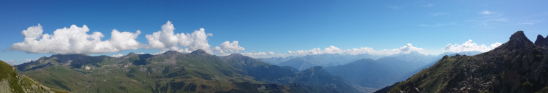 Panorama versant est depuis le col de Montjoie