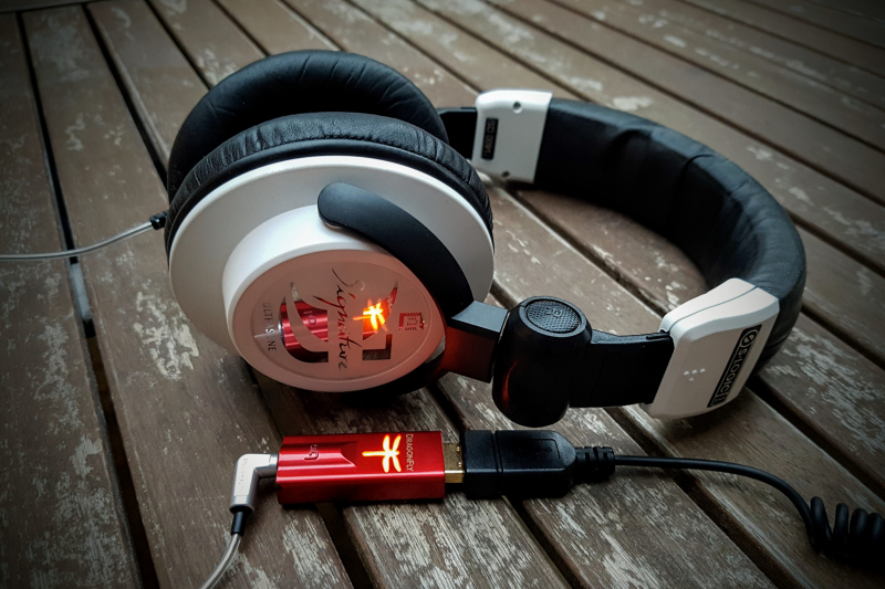 Ultrasone Signature DJ + Audioquest Dragonfly Red